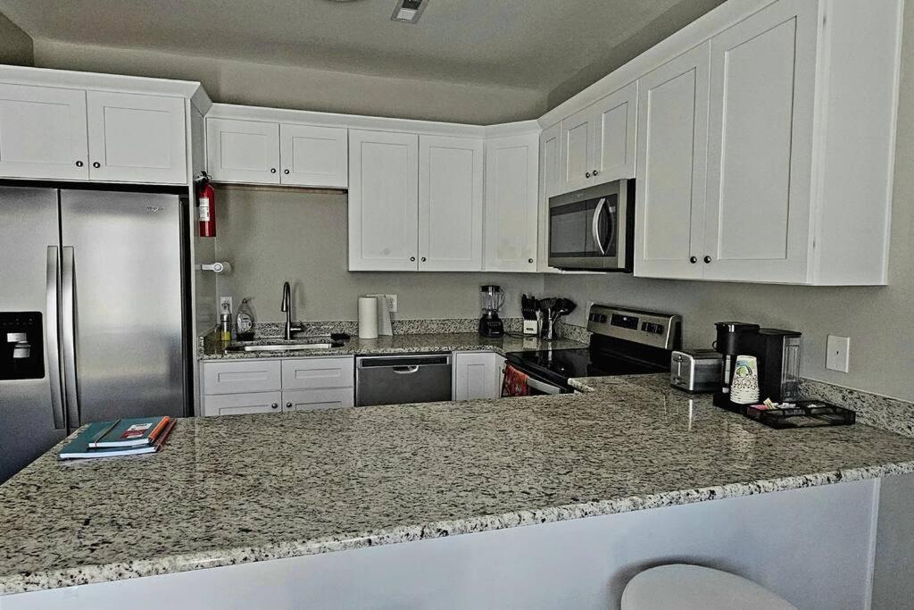 Gorgeous 3 Bedroom Home With Cable Tv In All Rooms & Free Wi-Fi Concord Exterior photo