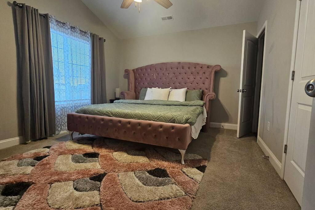Gorgeous 3 Bedroom Home With Cable Tv In All Rooms & Free Wi-Fi Concord Exterior photo