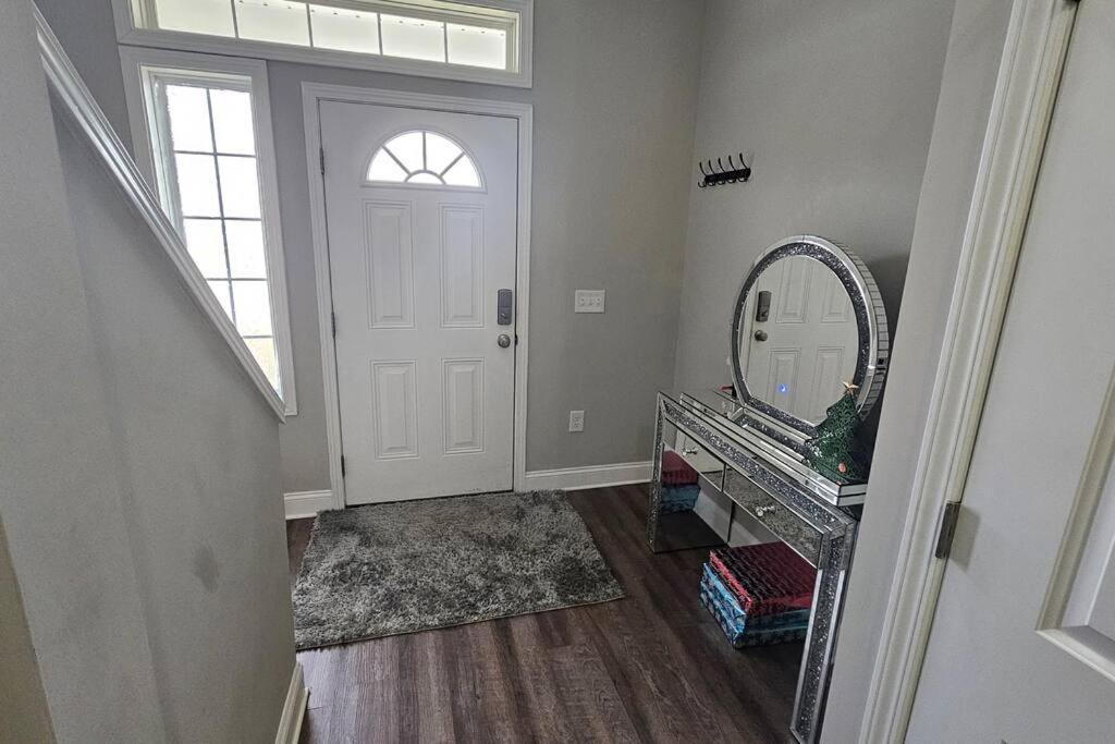 Gorgeous 3 Bedroom Home With Cable Tv In All Rooms & Free Wi-Fi Concord Exterior photo